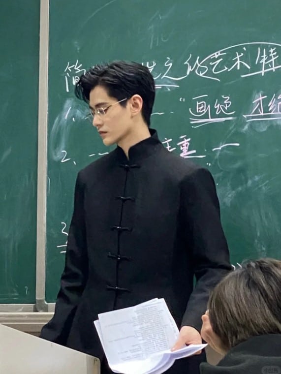 ครูหล่อในจีน