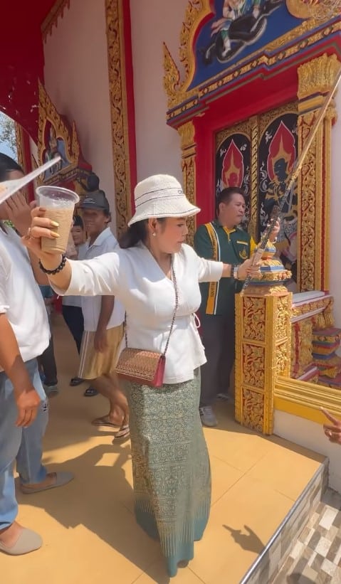 ฮายอาภาพร แห่กฐิน เลขเด็ด 2566 2023