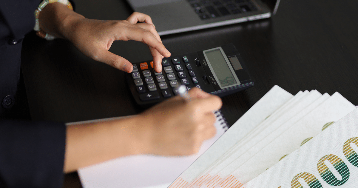 เงื่อนไขการปรับจ่ายเงินเดือนและค่าจ้างประจำ 2 รอบต่อเดือน