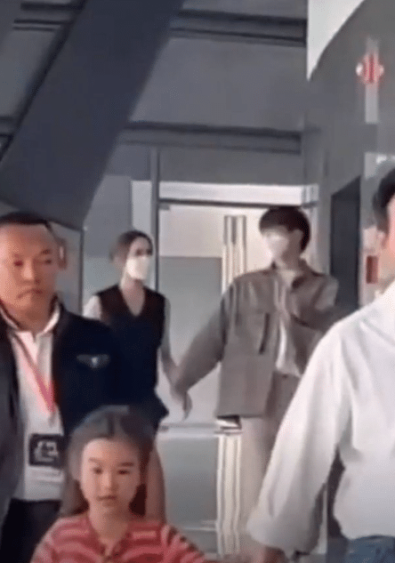 แอฟ นนกุล ไปดูคอนเสิร์ตด้วยกัน