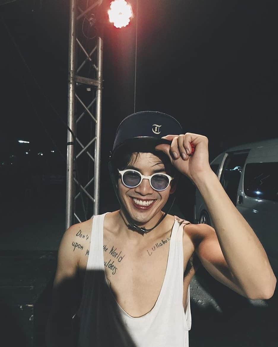 แอมมี่ bottom blues