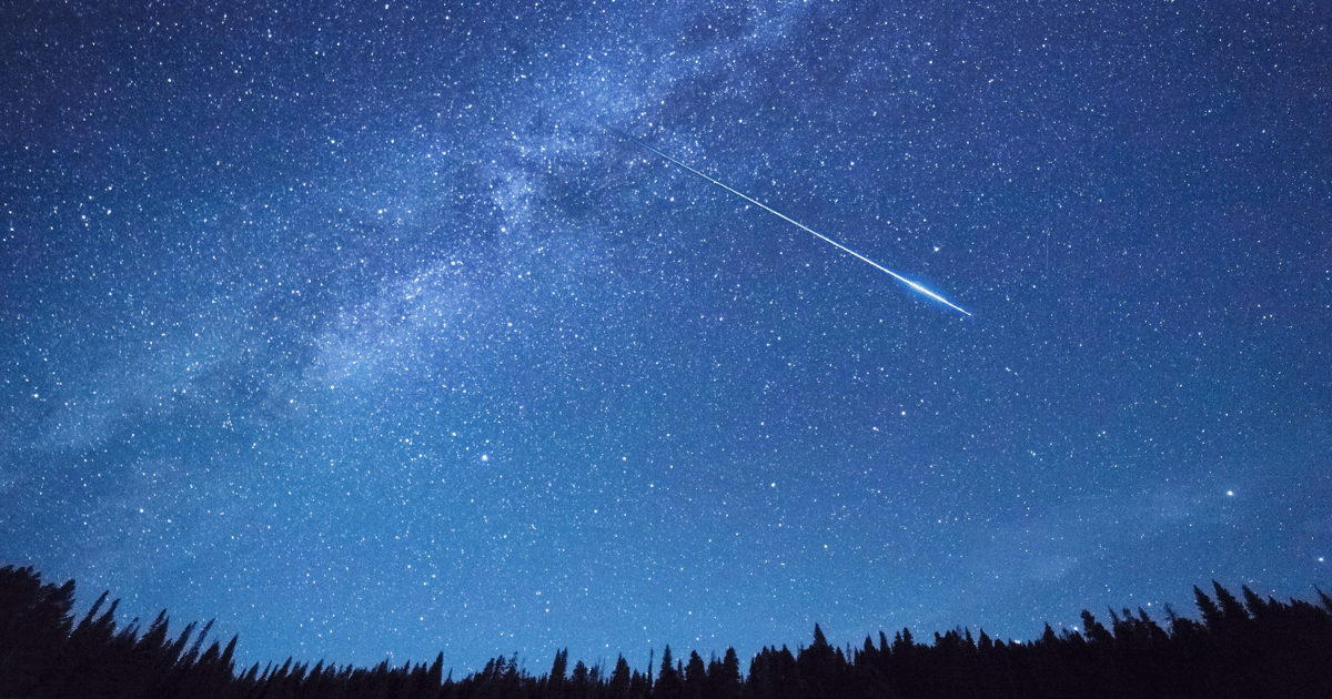 ในช่วงกลางเดือนธันวาคม 2566 ยังมี ฝนดาวตกเจมินิดส์