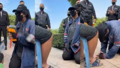 ข่าวชู้ กราบเท้า