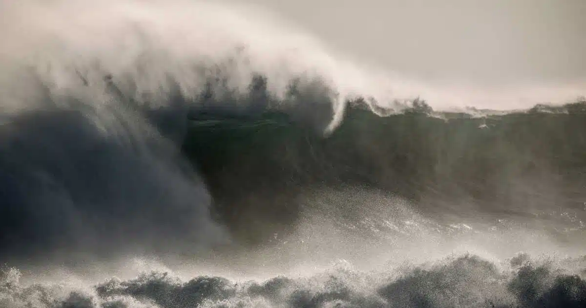 คลื่นยักษ์สึนามิ ภัยพิบัติธรรมชาติ กระทบไทยเมื่อปี 2547