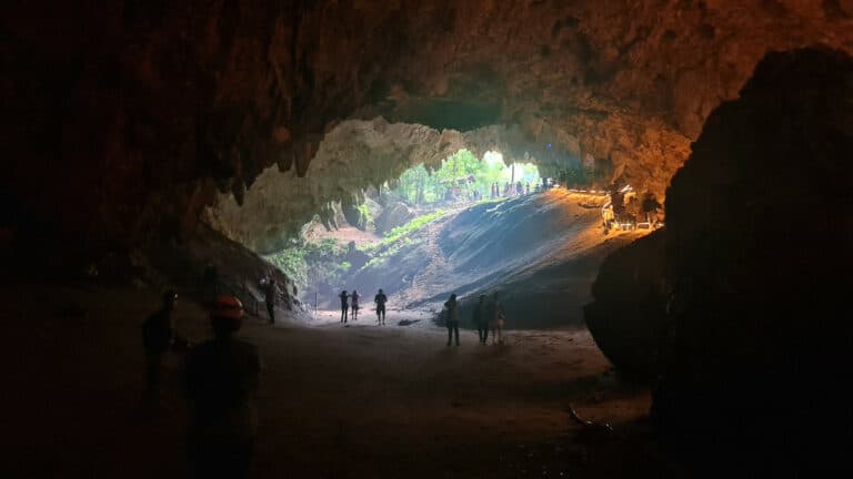 ดราม่า ค่าเที่ยวถ้ำหลวง-ขุนน้ำนางนอน แพงหูฉี่ คนไทย 950 บ. เผยคิดราคาตามความทรหด