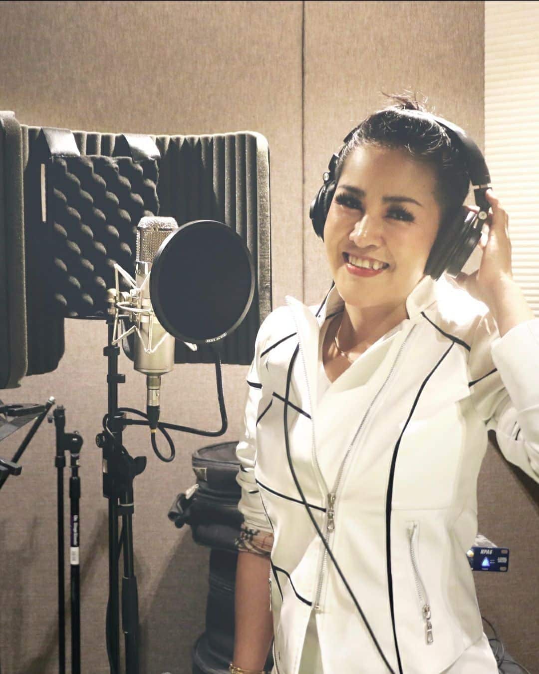 ประวัติ หญิงลี ศรีจุมพล ลูกทุ่งหญิงเจ้าของเพลง 200 ล้านวิว โลกทั้งใบมอบให้ดนตรี (3)