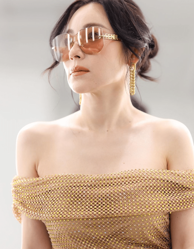 ภาพล่าสุด ดีเจต้นหอม