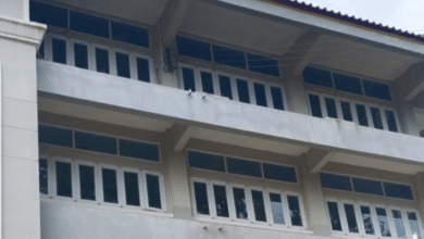 ม.2 โดดตึก