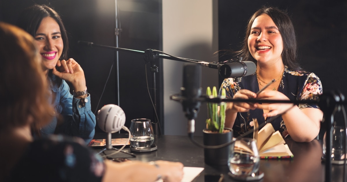 เปิดรายการพอดแคสต์