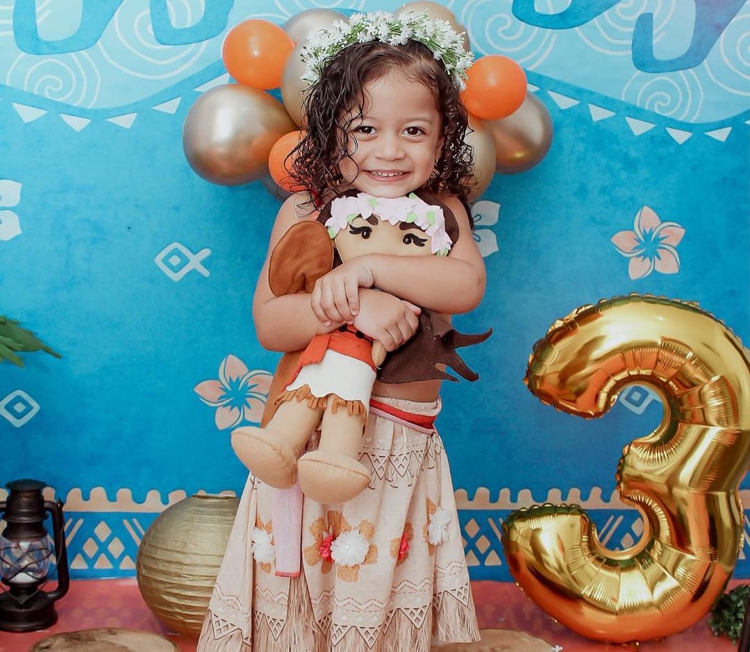 เปิดภาพล่าสุด 'อิซาเบลา' วัย 3 ขวบ เจ้าของมีมดังทั่วโลก หน้าบึ้งตึงเสมือนไม่อยากเกิด