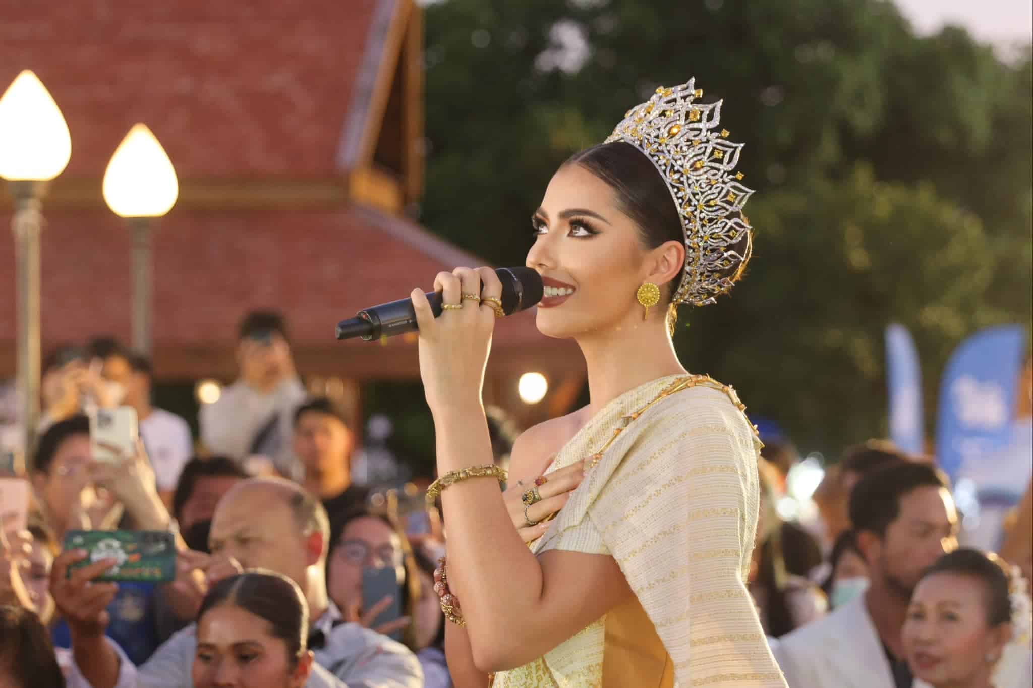เปิดภาพแห่ 'แอนโทเนีย' กลับโคราช ฉลองใหญ่หลังคว้ารองอันดับ 1 Miss Universe 2023