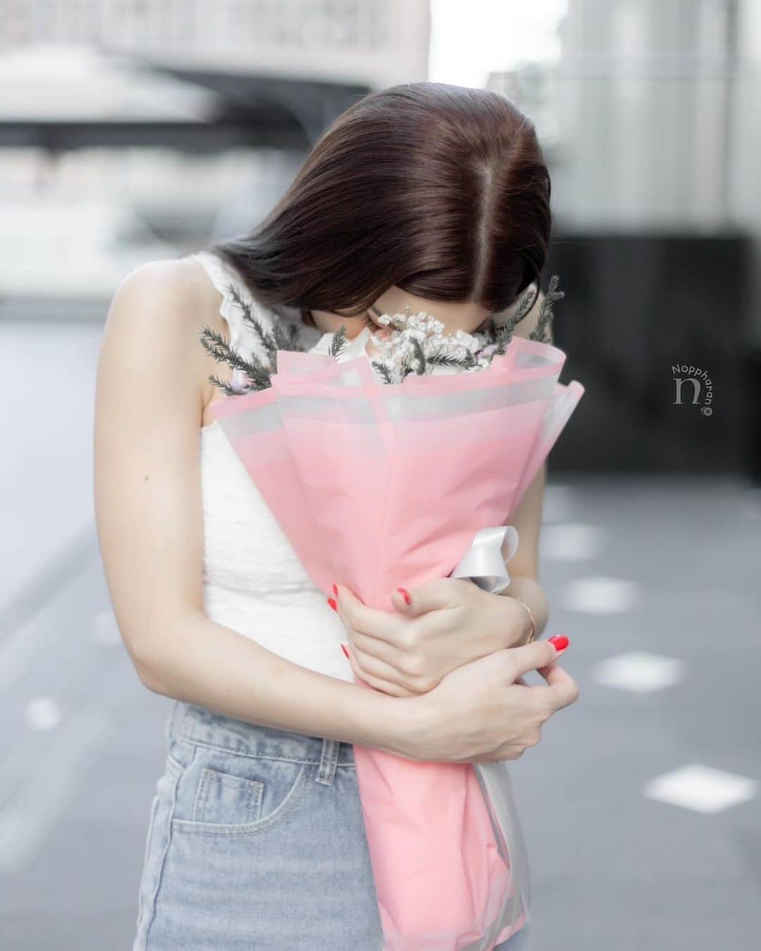 วาสนาผู้ใดหนอ 'แจ็คกี้' โพสต์รูปช่อดอกไม้ปริศนา ชาวเน็ตจับตาหนุ่มหวานใจ