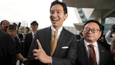 เลขรถพิธา วันไปศาลรัฐธรรมนูญ