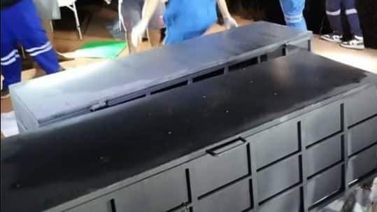 ข่าวลูกฆ่าพ่อ หีบเหล็ก