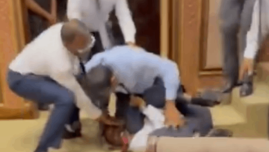 นักการเมืองมัลดีฟส์