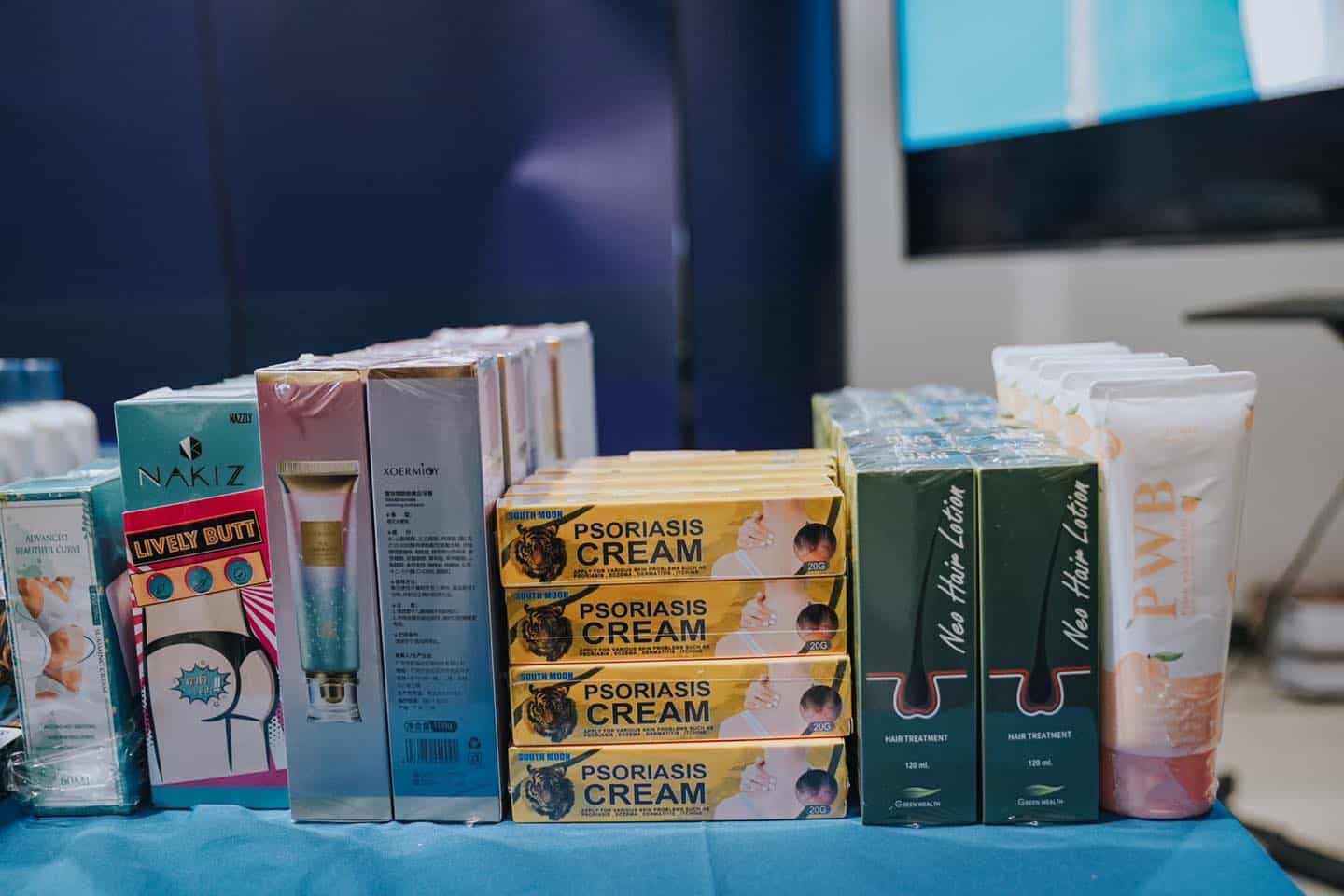 โกดังทุนจีน เครื่องสำอางปลอม