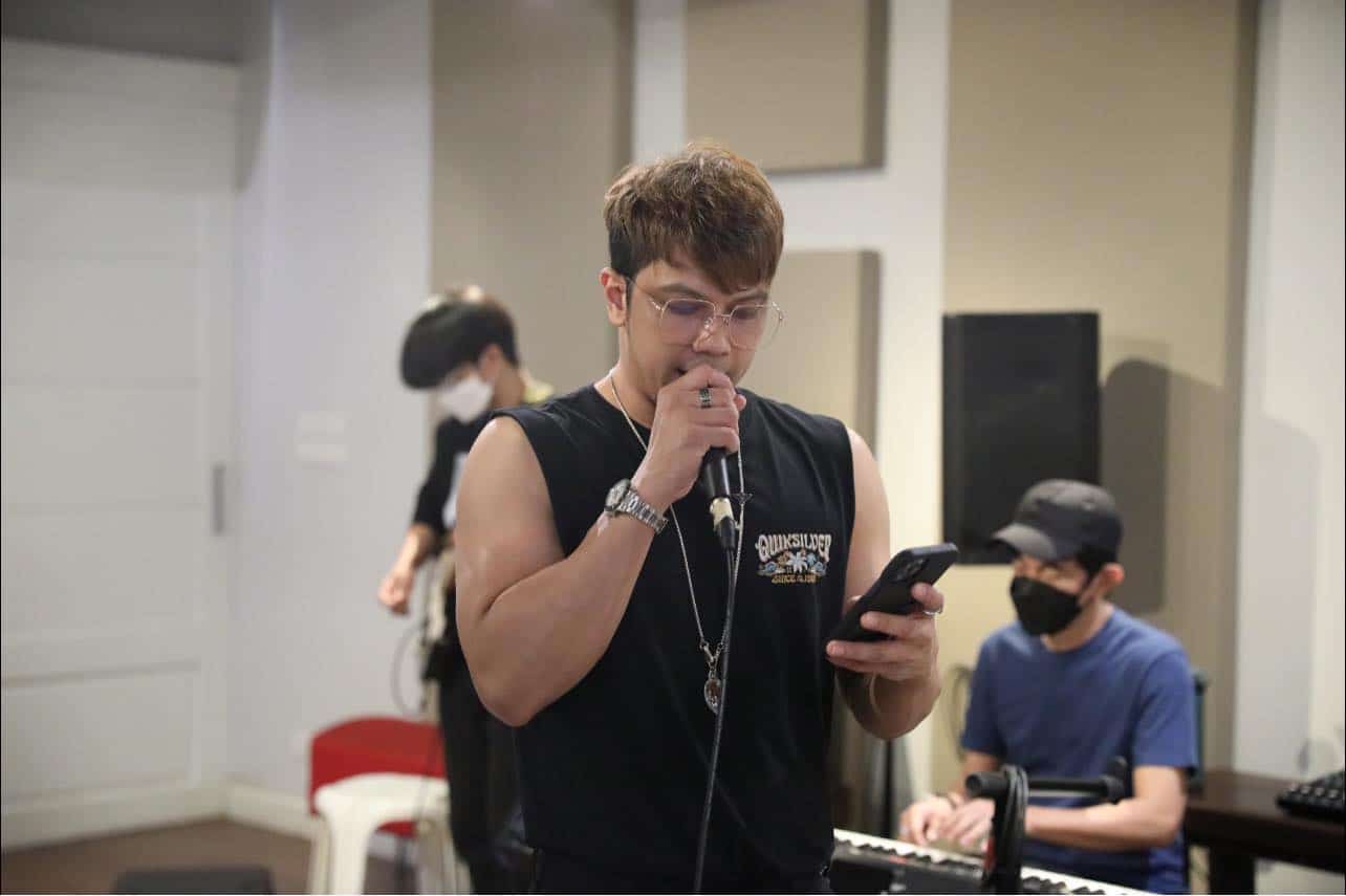 หนุ่ม กะลา ดราม่าครอบครัว