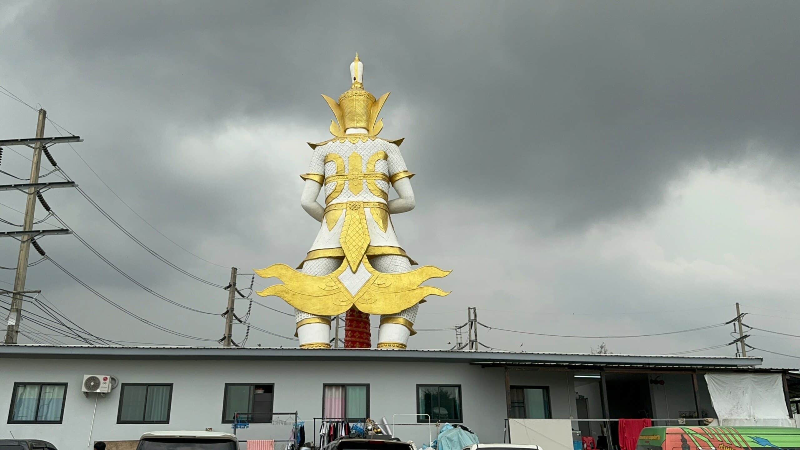 ท้าวเวสสุวรรณสูงที่สุดในโลก สมาคมสายธารสะพานบุญ