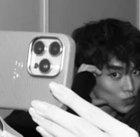 เคสมือถือลิซ่า สลัก FA