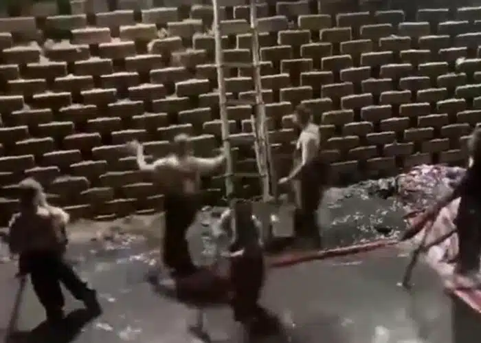 แหวนหยกจักรพรรดิตกบ่อโคลน