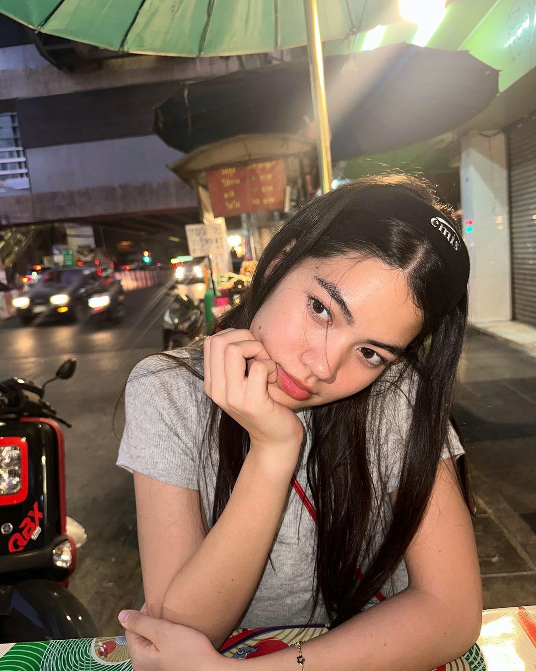 ภาพปัจจุบัน 'ชาร์เลท วาศิตา' เจ้าของฉากเด็ดในตำนาน "อีแก่บ้าน้ำลาย"