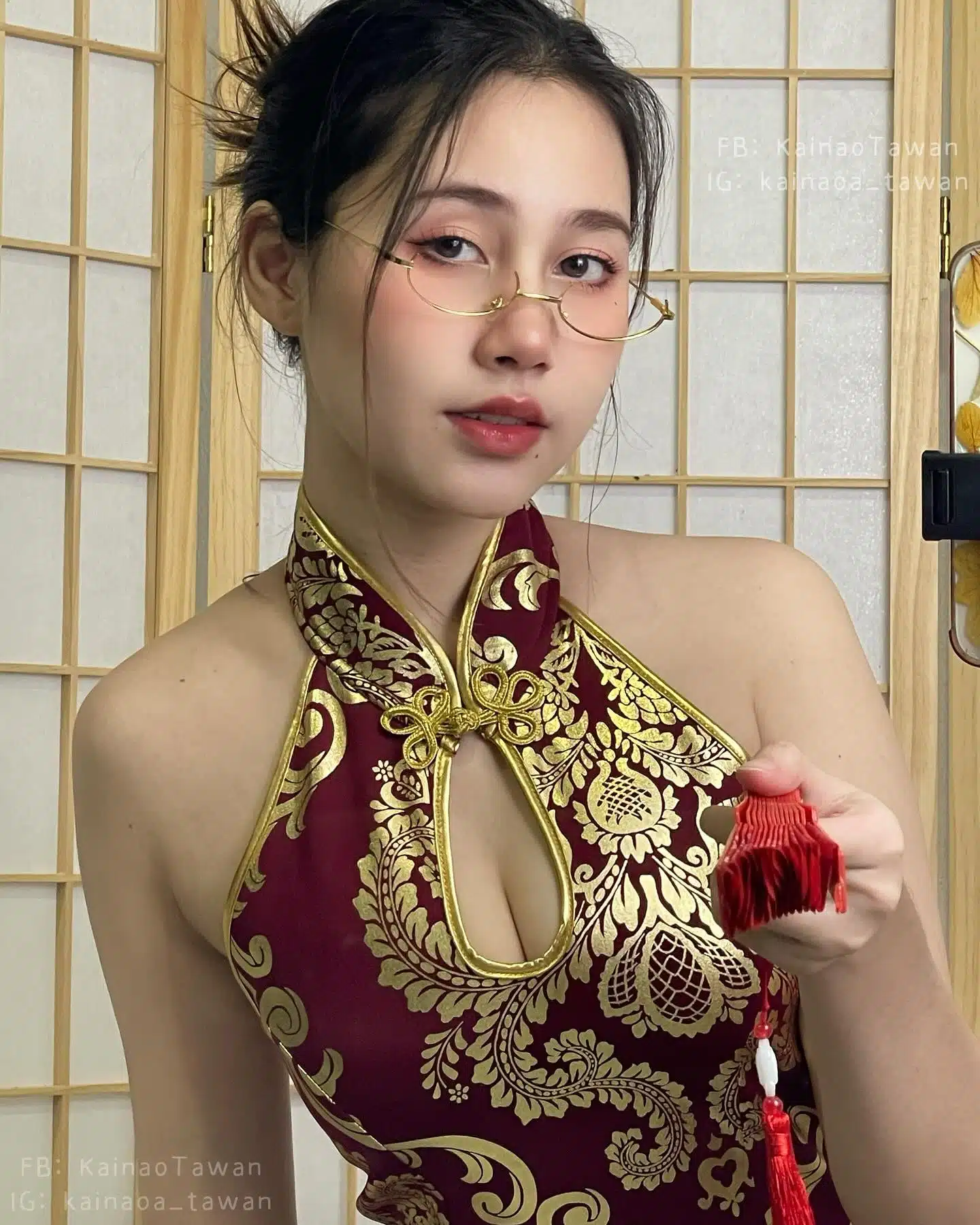 น้องไข่เน่าชุดตรุษจีน กี่เพ้าลายลูกไม้