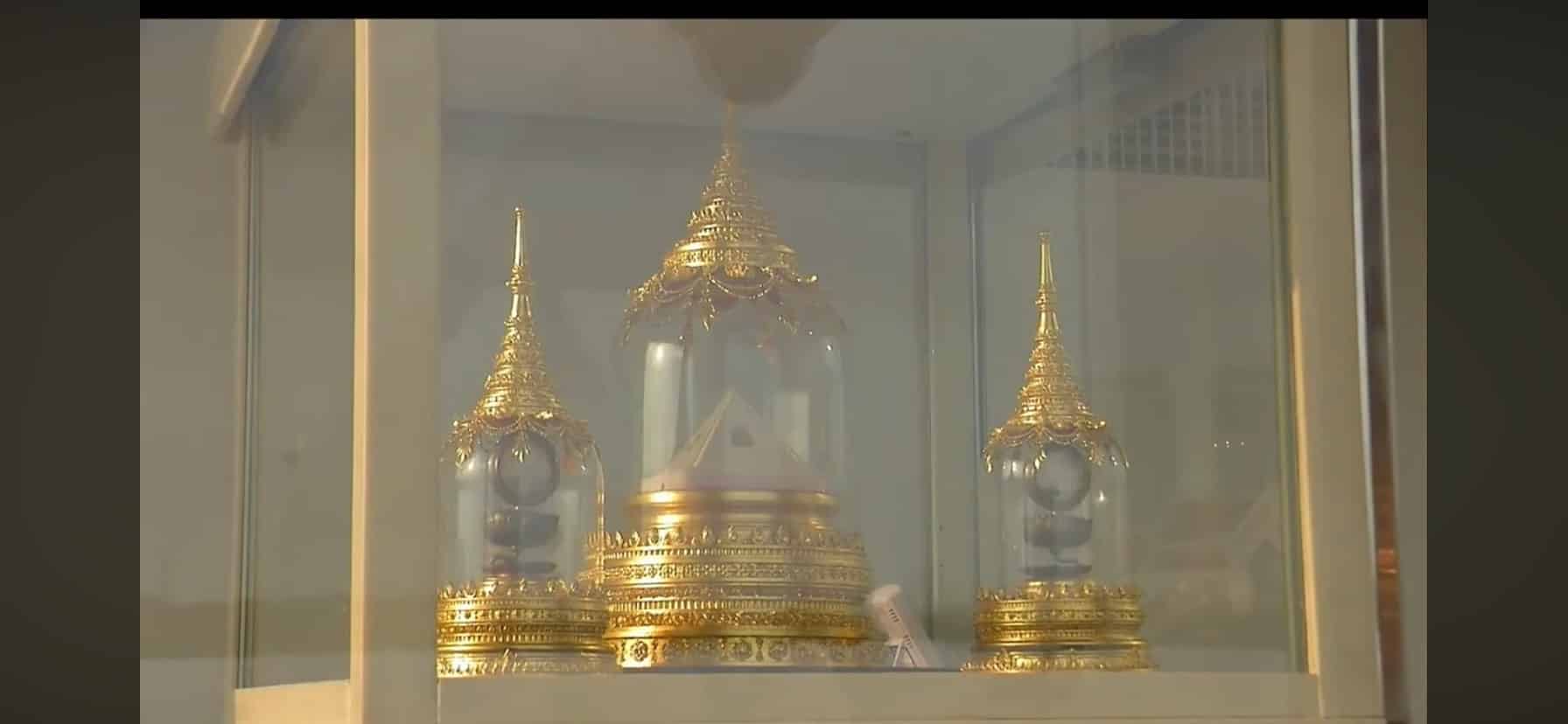 พระบรมสารีริกธาตุ และสองพระอรหันตธาตุ