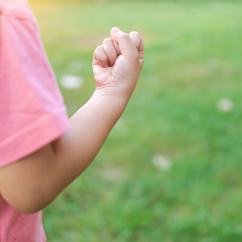 เด็กหญิงขโมยเงิน 2