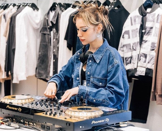 แอนนี่ เลิกกอล์ฟ