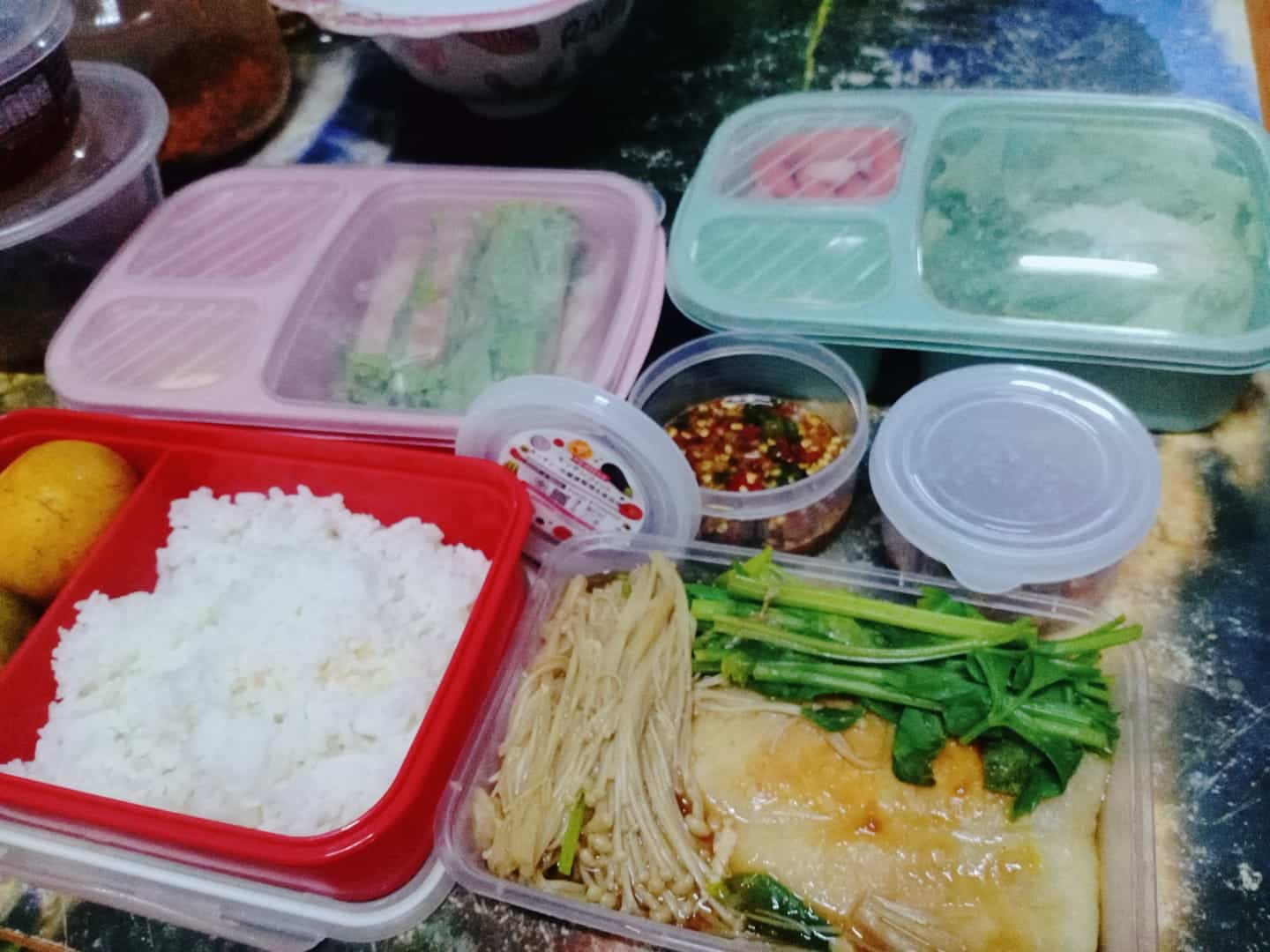 ใช้เงิน 1,600 ต่อเดือน 3