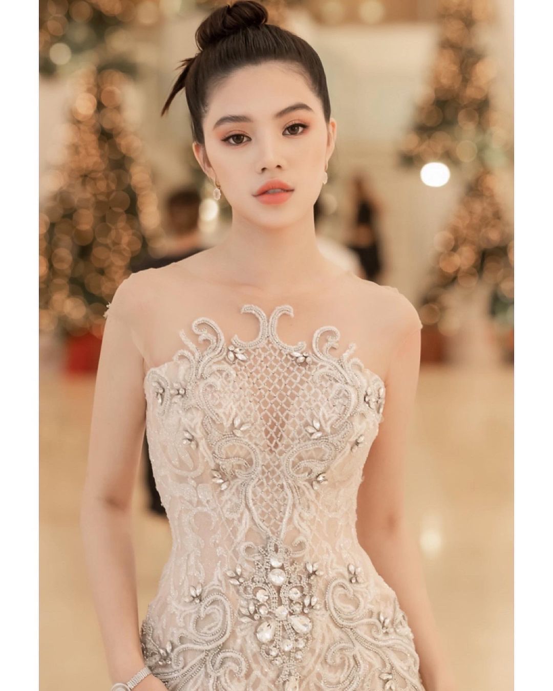 ประวัติ โจลี่ เหงียน
