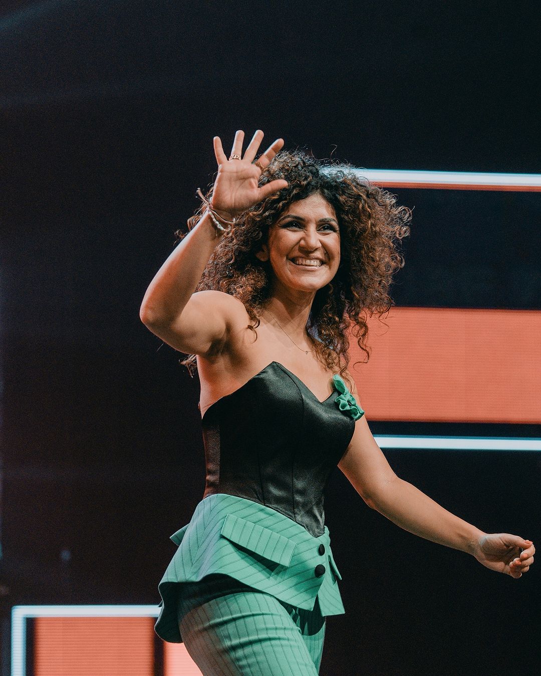 Apameh Schönauer บนเวที Miss Germany 2024