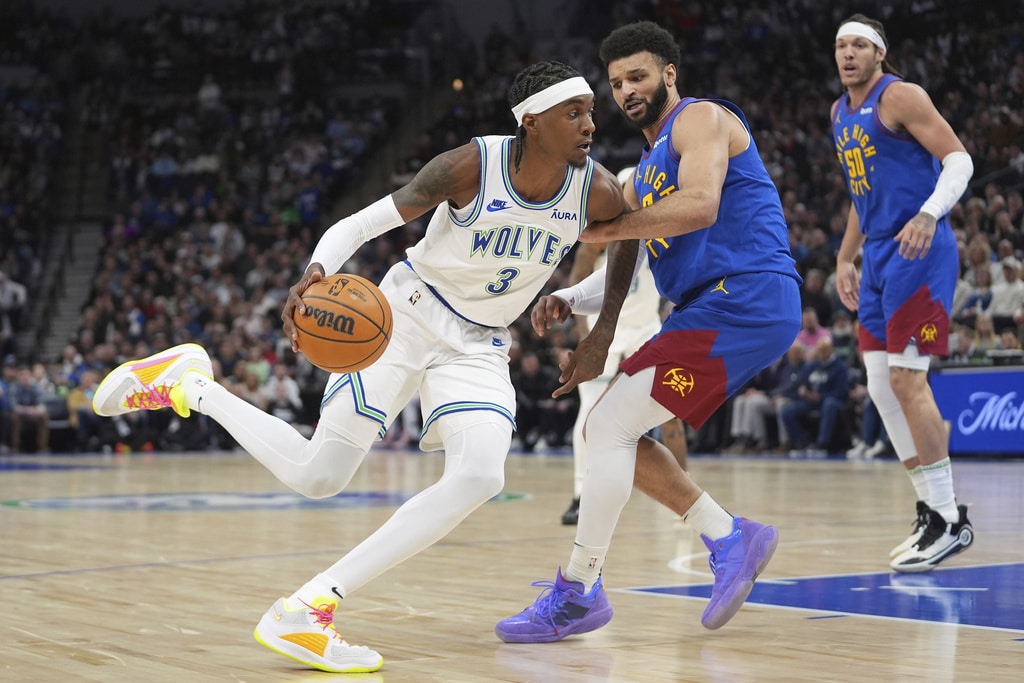 เดนเวอร์ นักเก็ต พบ มินเนโซต้า ทิมเบอร์วูล์ฟส์