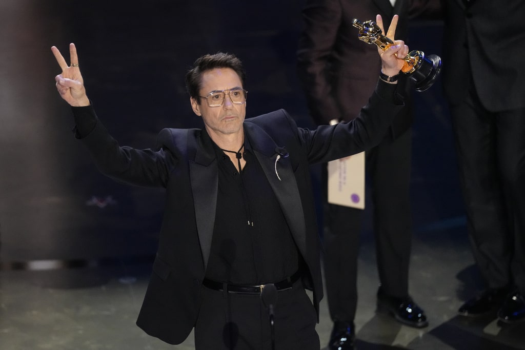 Robert Downey Jr. ชนะรางวัลออสการ์ 2024 สมทบชายยอดเยี่ยม