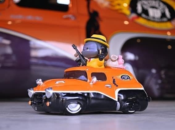 งานศิลปะ คุณ Kongrit จัดแสดงที่งาน CARVENTURE CLASSIC CAR