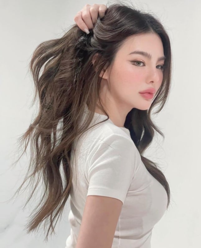 ดิว อริสรา รับสมัครผู้ช่วย