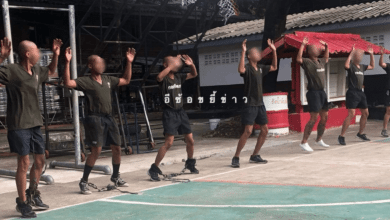 ทหารถูกล่ามโซ่