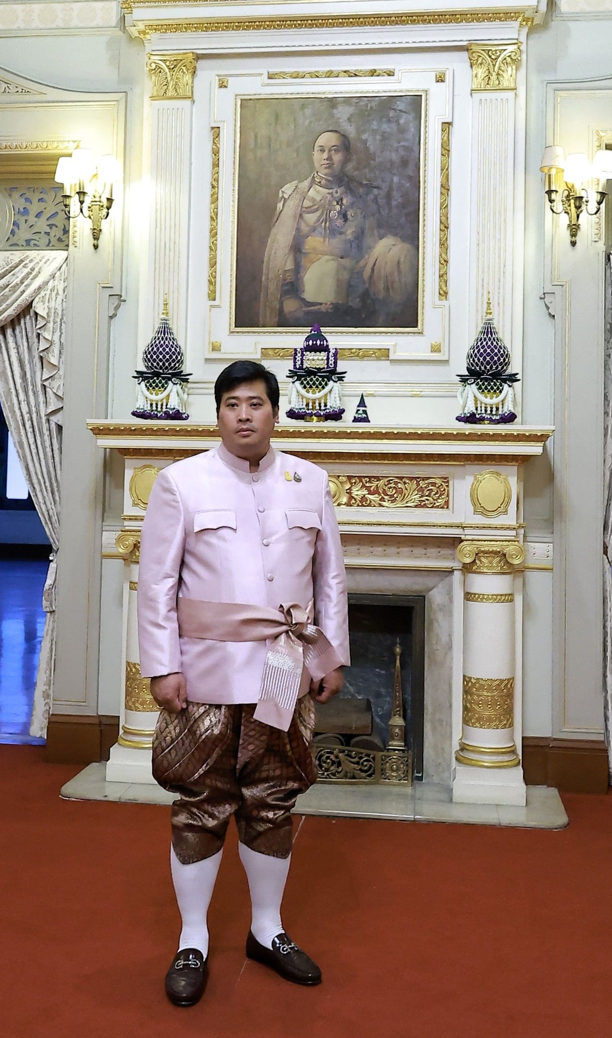 ท่านอ้น นุ่งโจงกระเบน เที่ยวชมงาน 101 ปีพระราชวังพญาไท