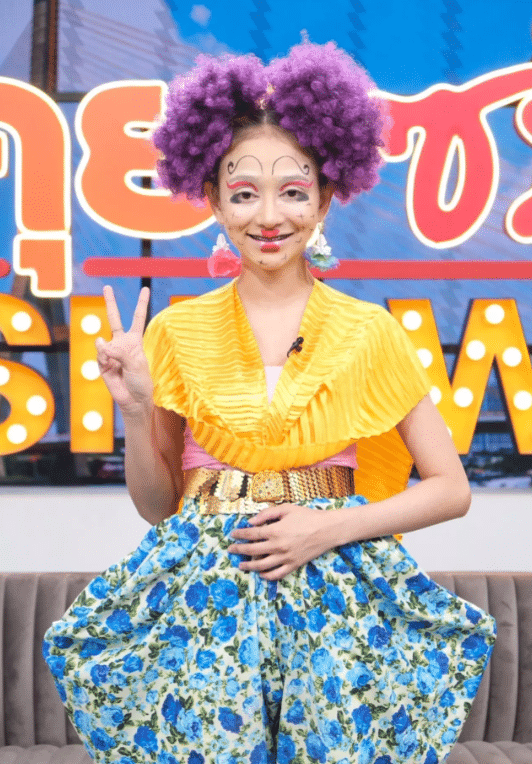 นุ่น ดำดง แต่งหน้า