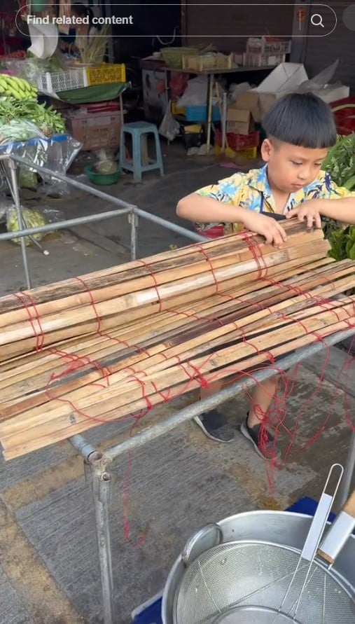 น้องข้าวกล้องตื่นตี4ช่วยป๊าม๊าขายของ