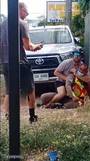 ฝรั่งภูเก็ต ทำร้ายตำรวจ