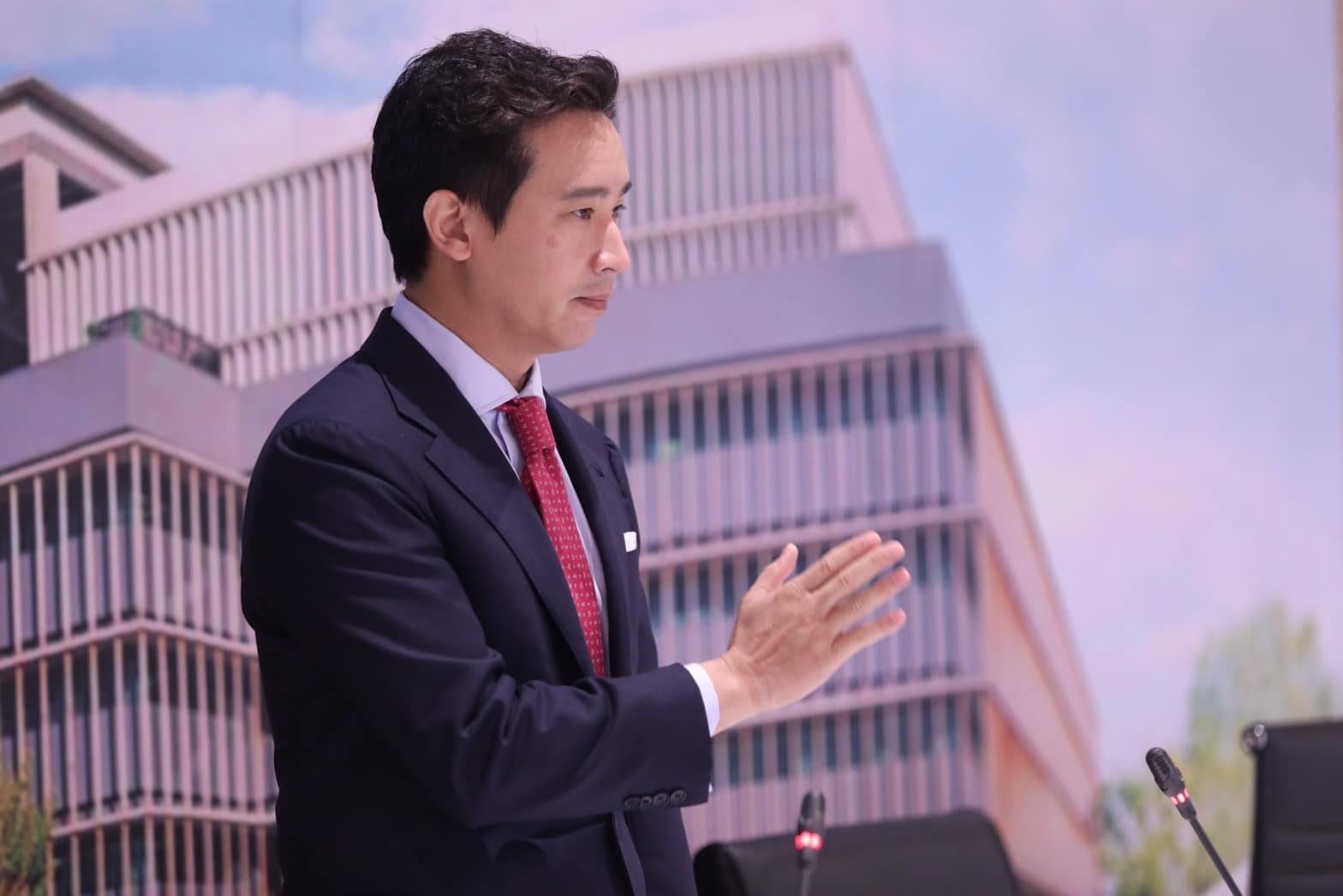 พิธาวันนี้