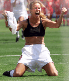 Brandi Chastain กับชัยชนะของทีมฟุตบอลหญิงสหรัฐอเมริกา ในฟุตบอลโลกปี 1999