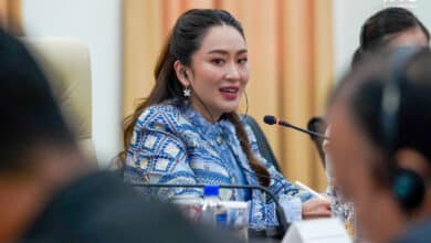 สส.เพื่อไทย ดูบอลเถื่อน