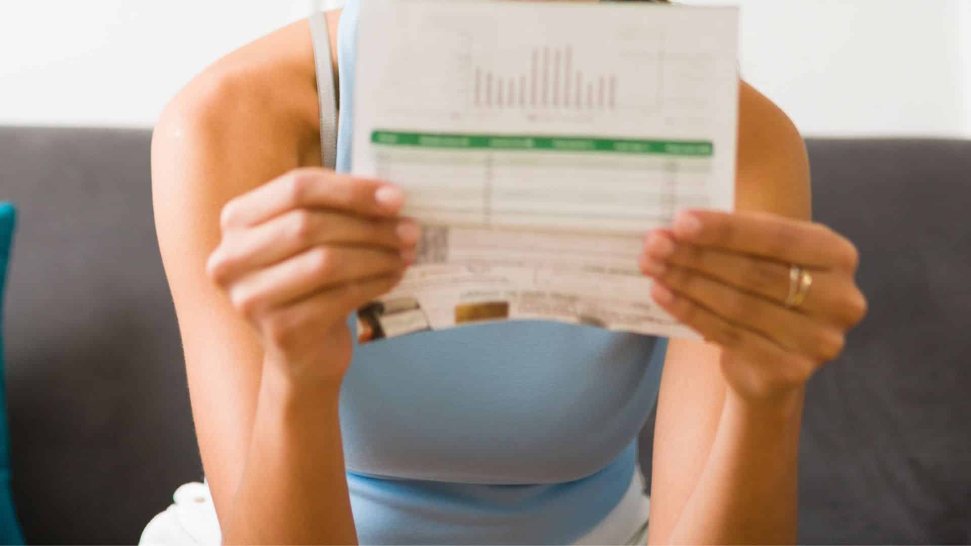 สาวเครียด ต้องจ่ายส่วนต่างค่าผัดตัด