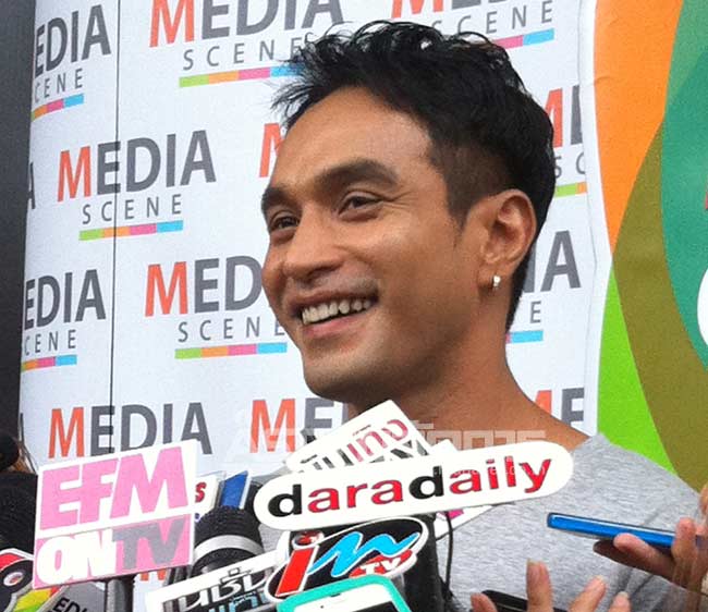 ลอยอังคาร เมฆ วินัย ไกรบุตร