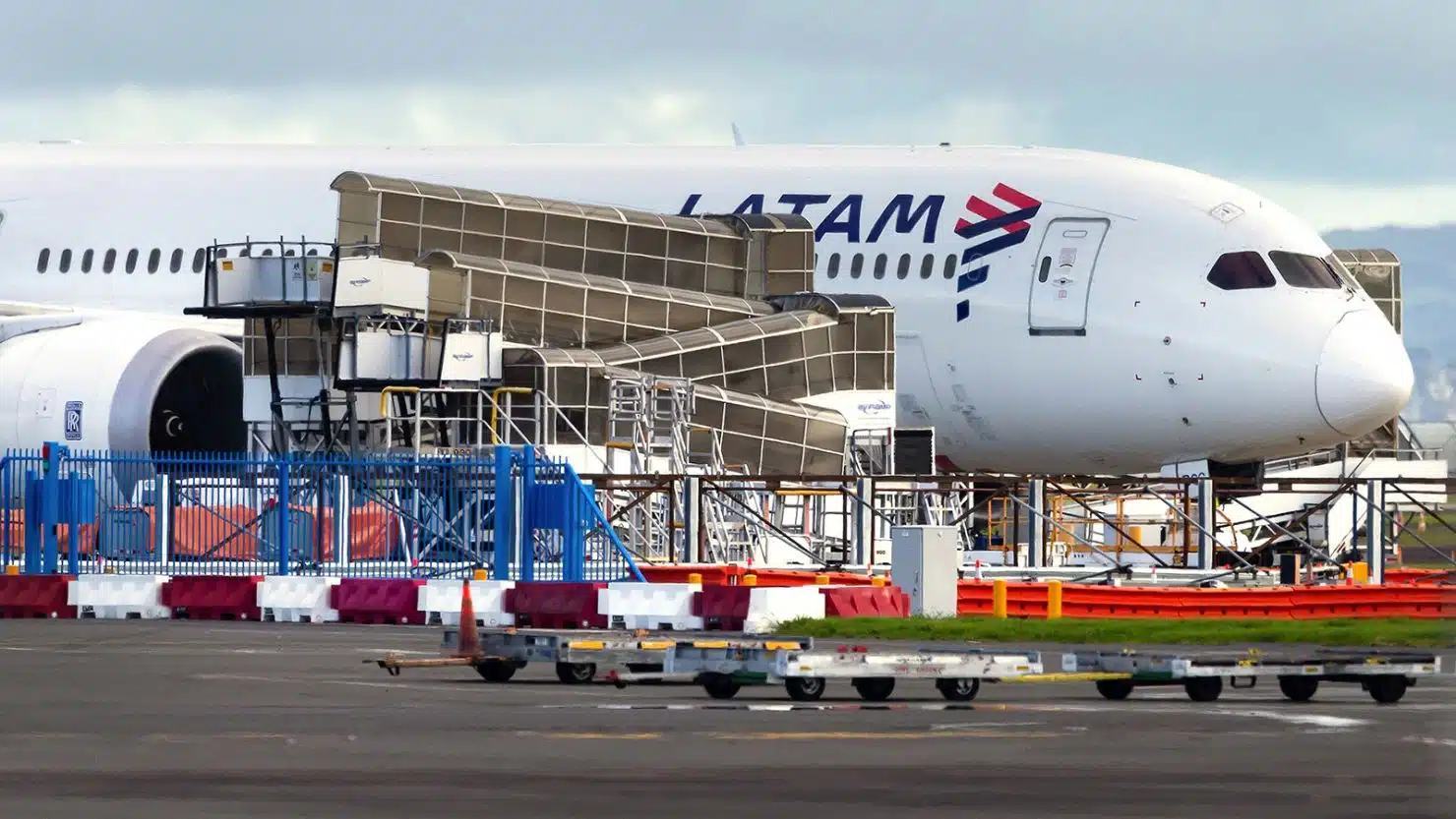 เครื่องบิน LATAM ดิ่งกลางอากาศ