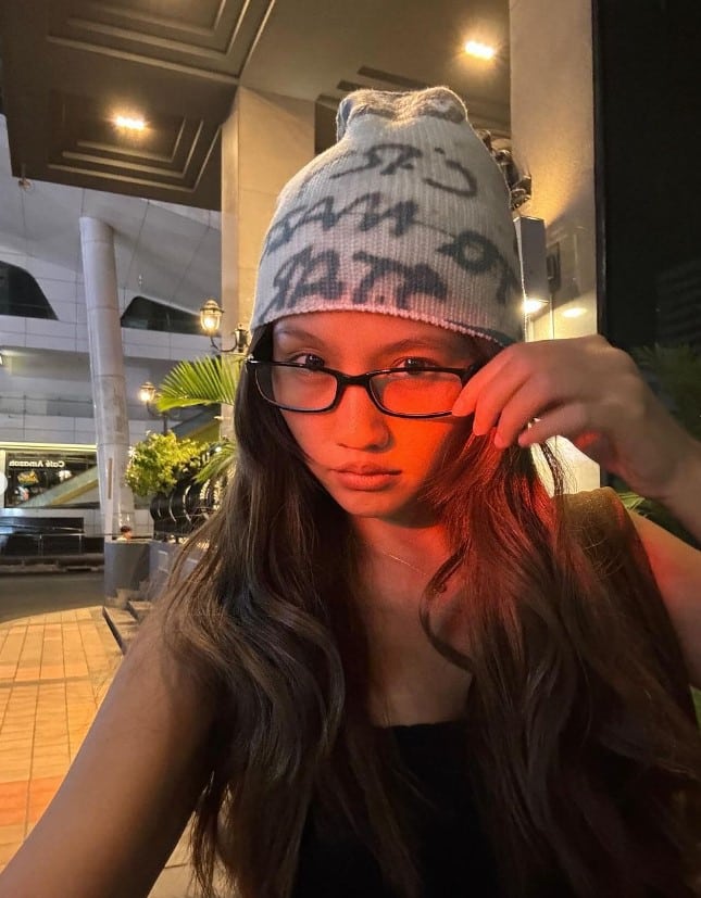 เมทัล สุขขาว ig ชุดว่ายน้ำ ไอจี วาร์ป ภาพ