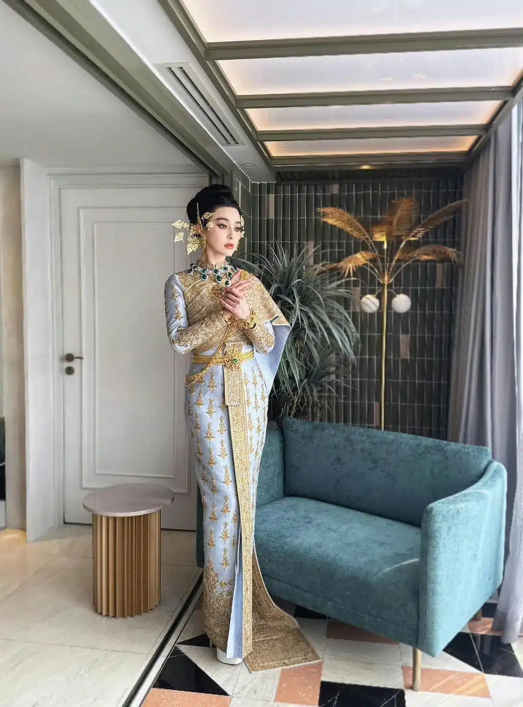 ฟ่านปิงปิง ใส่ชุดไทยจากห้องเสื้อคนไทย