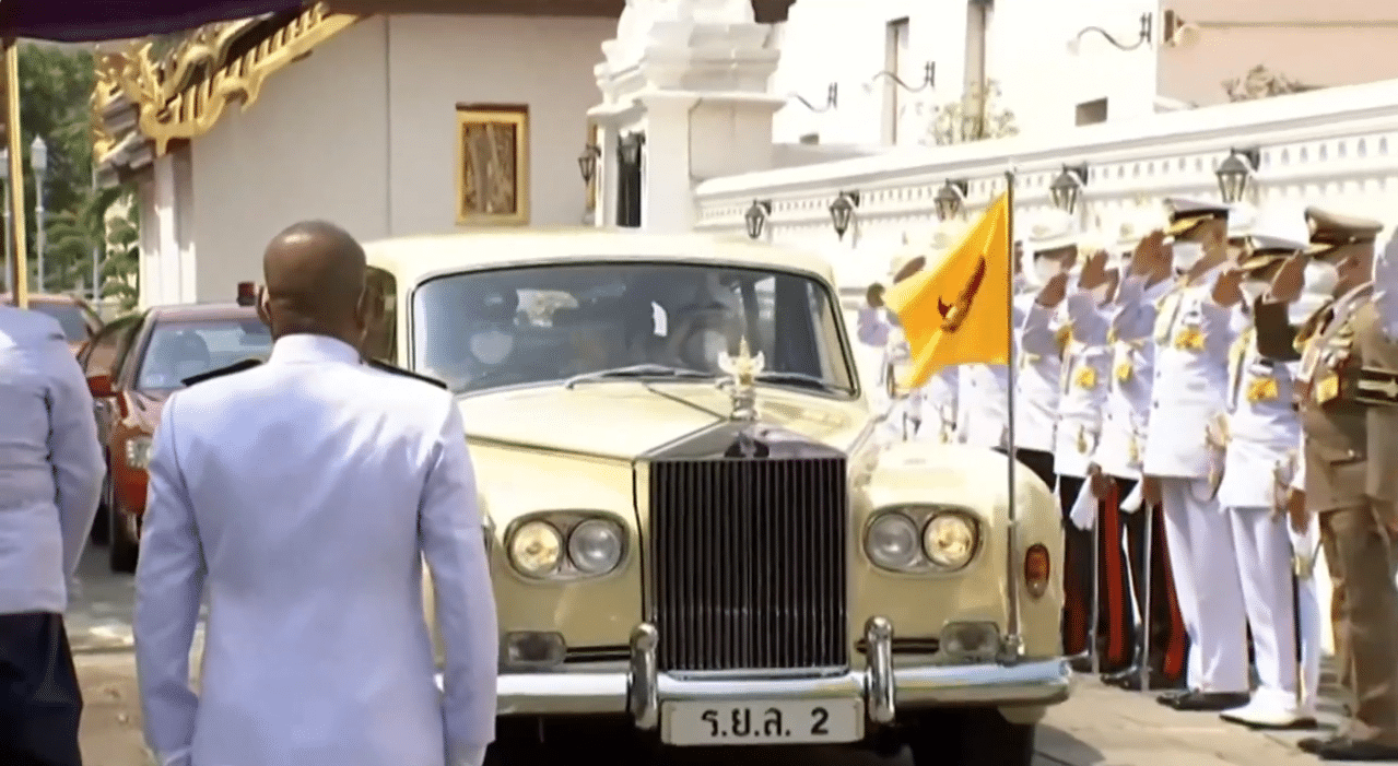 เลขทะเบียน ในหลวงและพระราชินี สงกรานต์ 2567